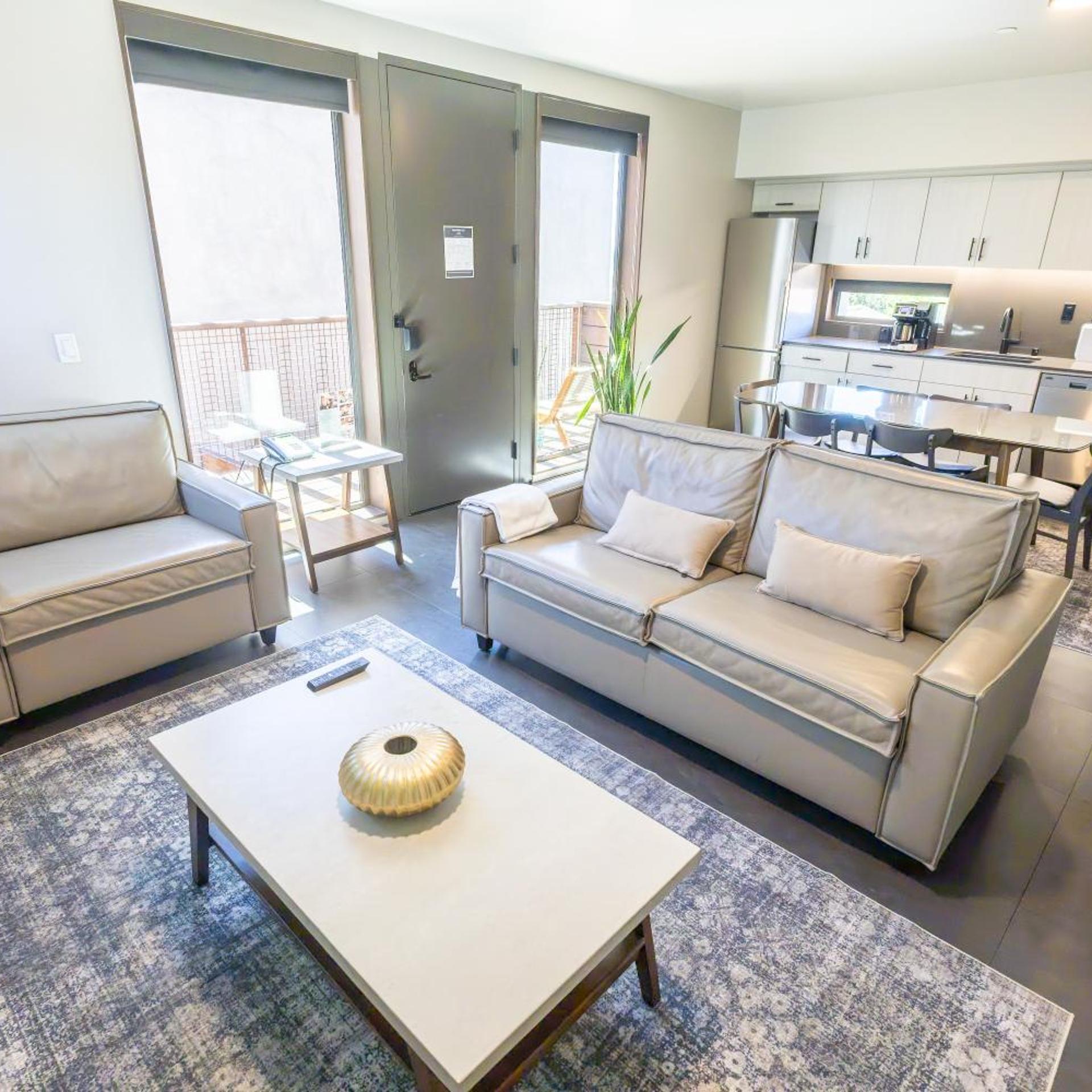 City24 Condo Hotel Little Italy Mission Hills 30/49