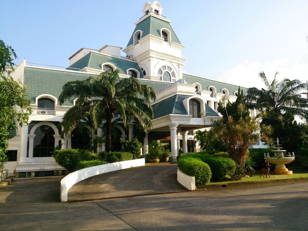 Camelot Hotel Pattaya 40/50