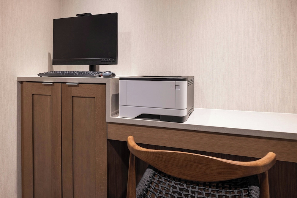 Fairfield Inn & Suites by Marriott Cedar Rapids North 40/52