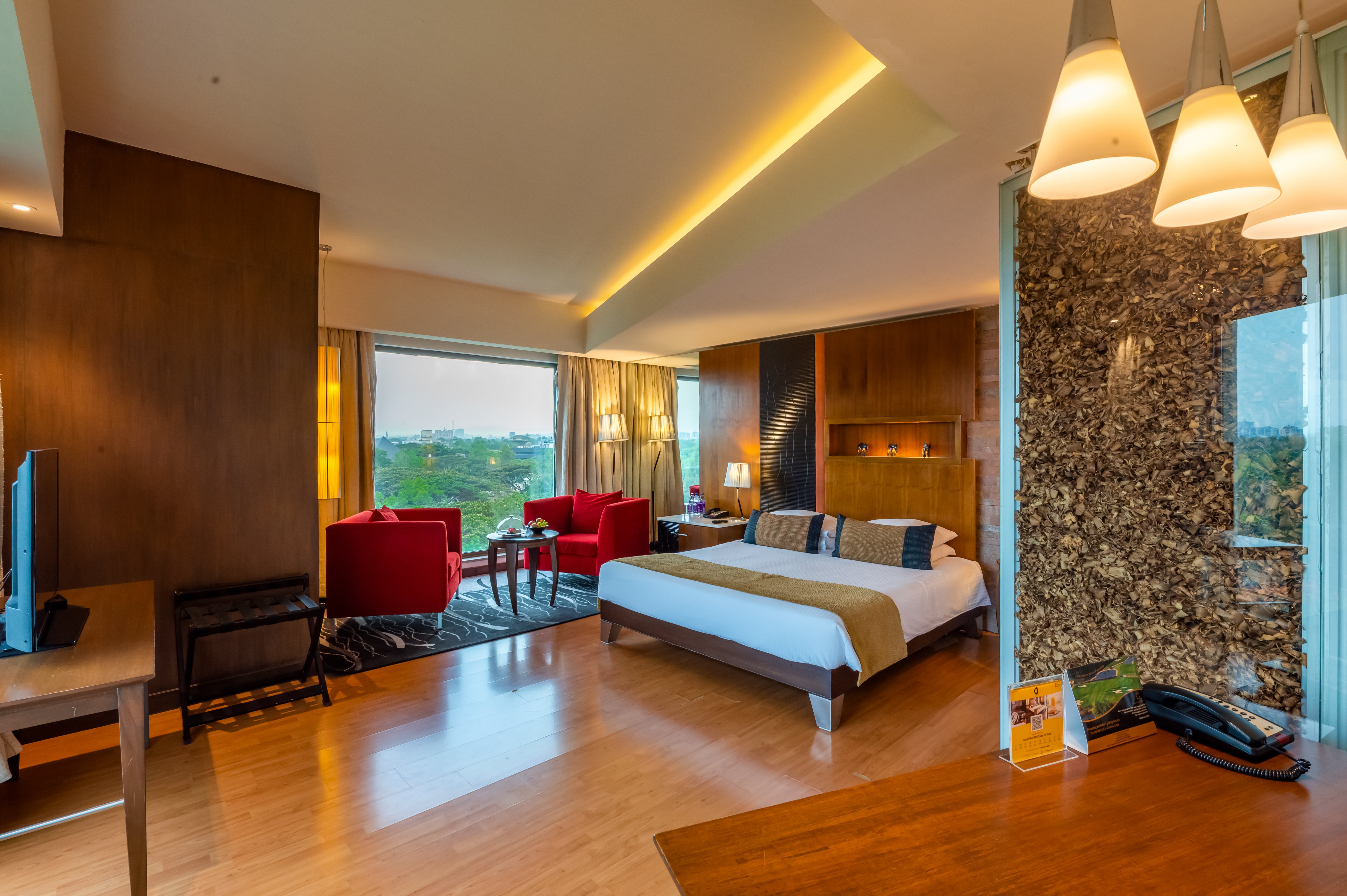 The O Hotel 7/50
