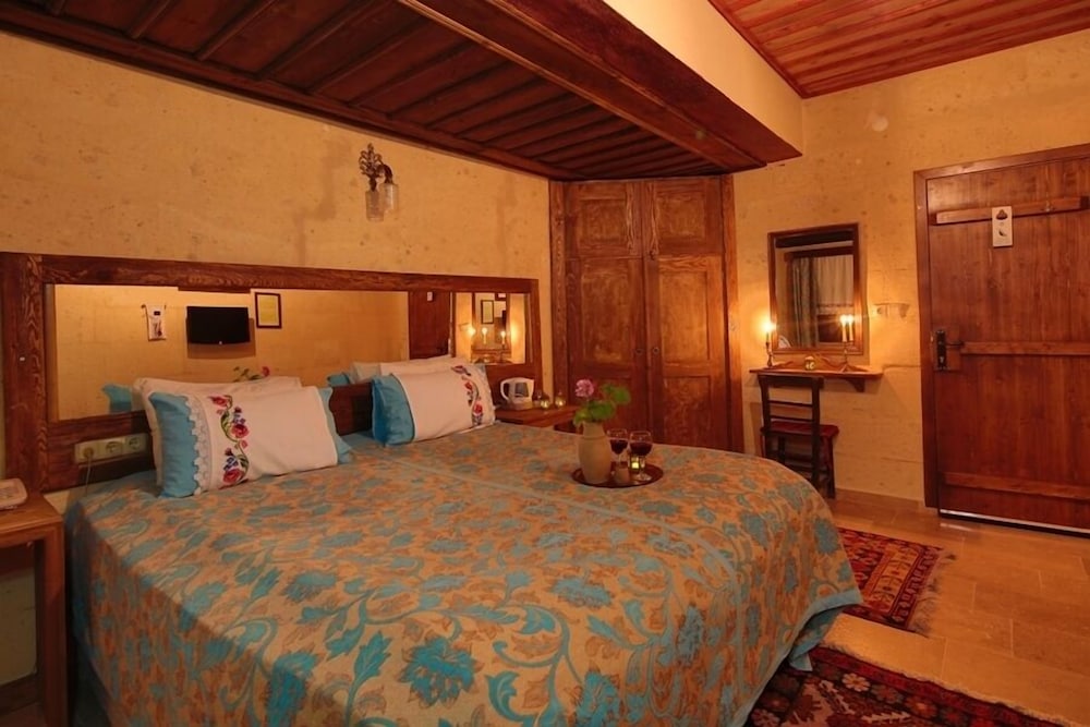 Jerveni Cave Hotel 12/47