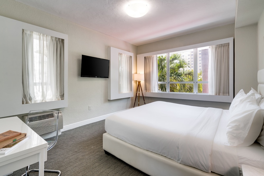 STANDARD, KING BED