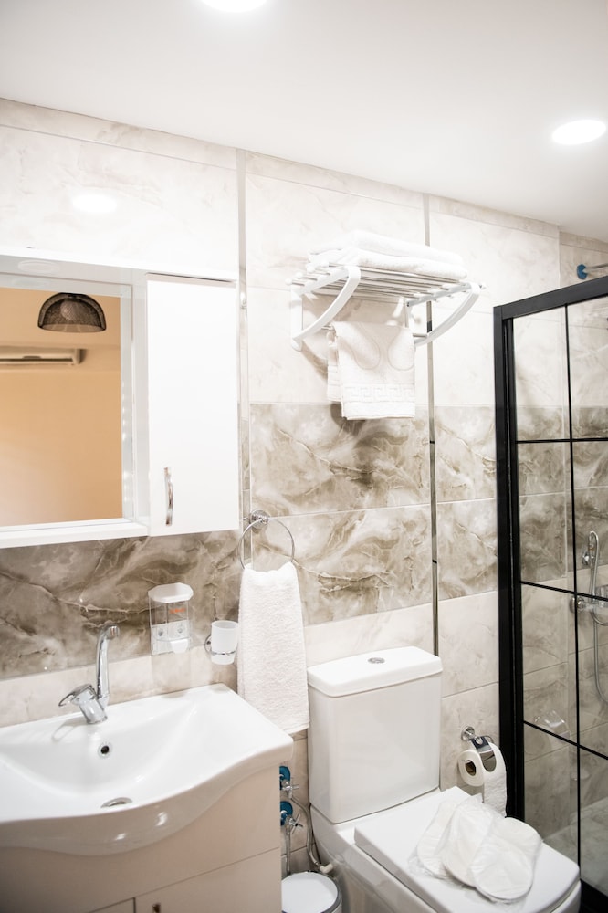 Galapera Hotel 45/50