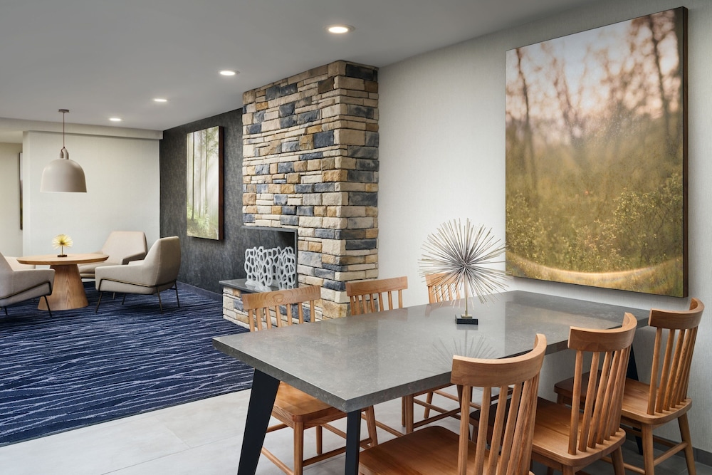 Fairfield Inn Suites Auburn Opelika 32/44