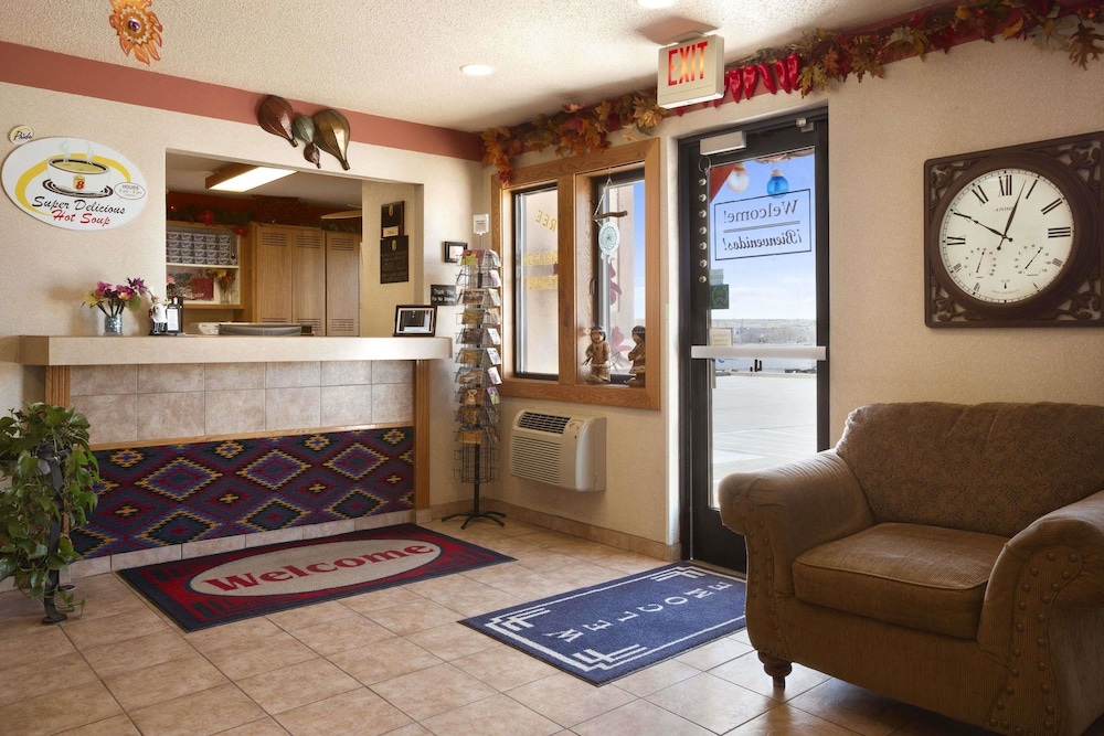 Super 8 by Wyndham Las Vegas 3/26