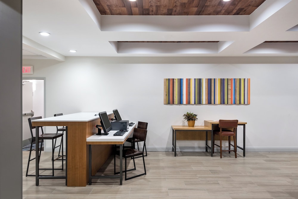 Holiday Inn Express and Suites Florence I-95 and I-20 Civic Ctr, an IHG Hotel 61/70