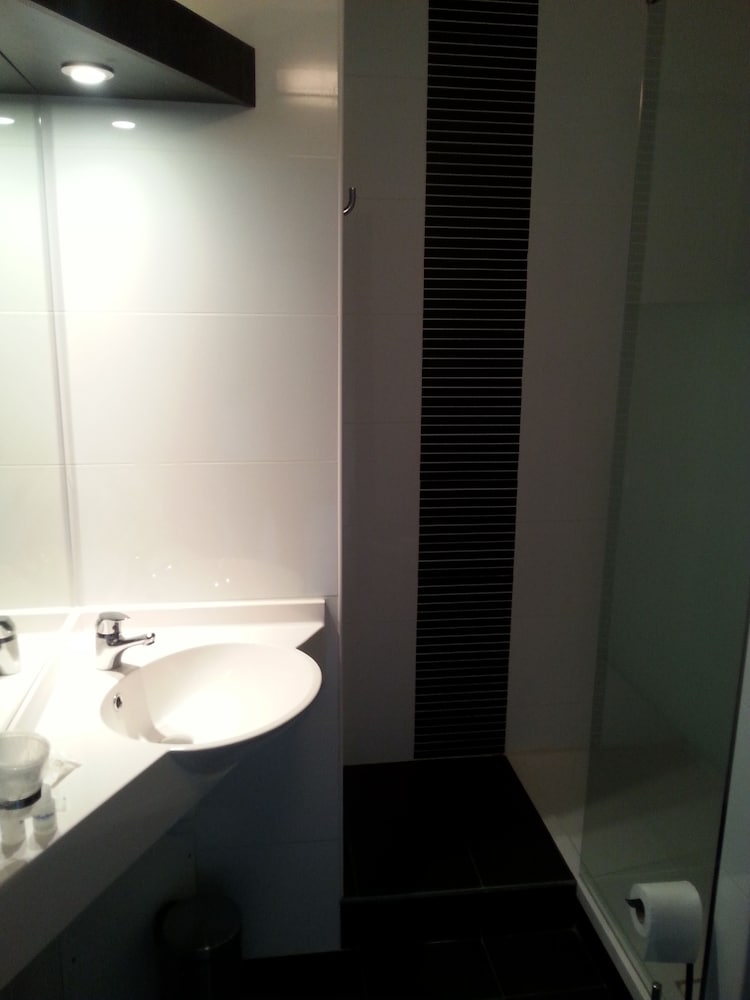 Ibis Styles Rouen Val-de-Reuil 18/78