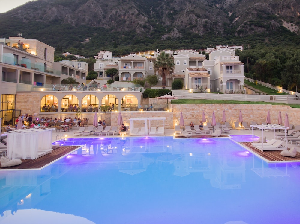 Golden Mare Resort 17/23