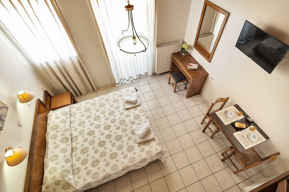 Elina Hotel Apartments 26/79
