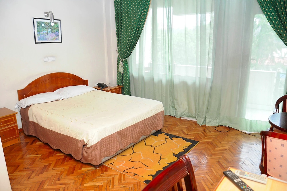 Yeka Guest House 9/36
