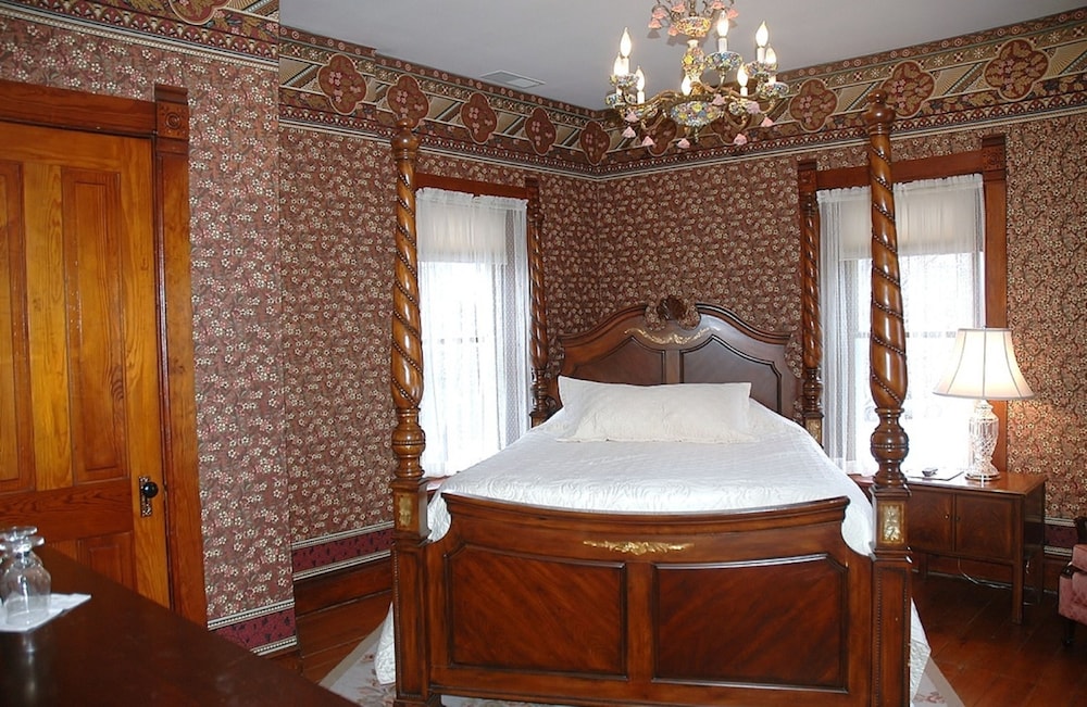 Nauvoo Grand Bed and Breakfast 12/51