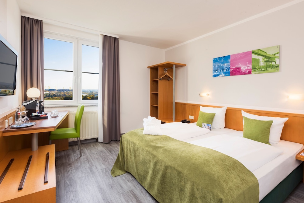 Courtyard by Marriott Dortmund 12/48