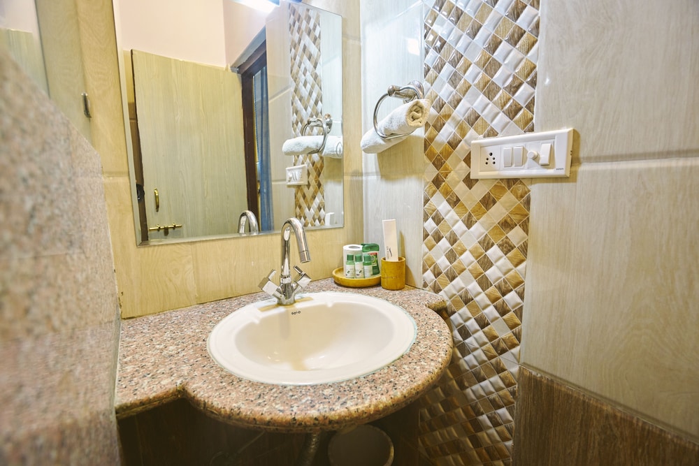Mystic Jaisalmer Hostel / Backpacker 43/50