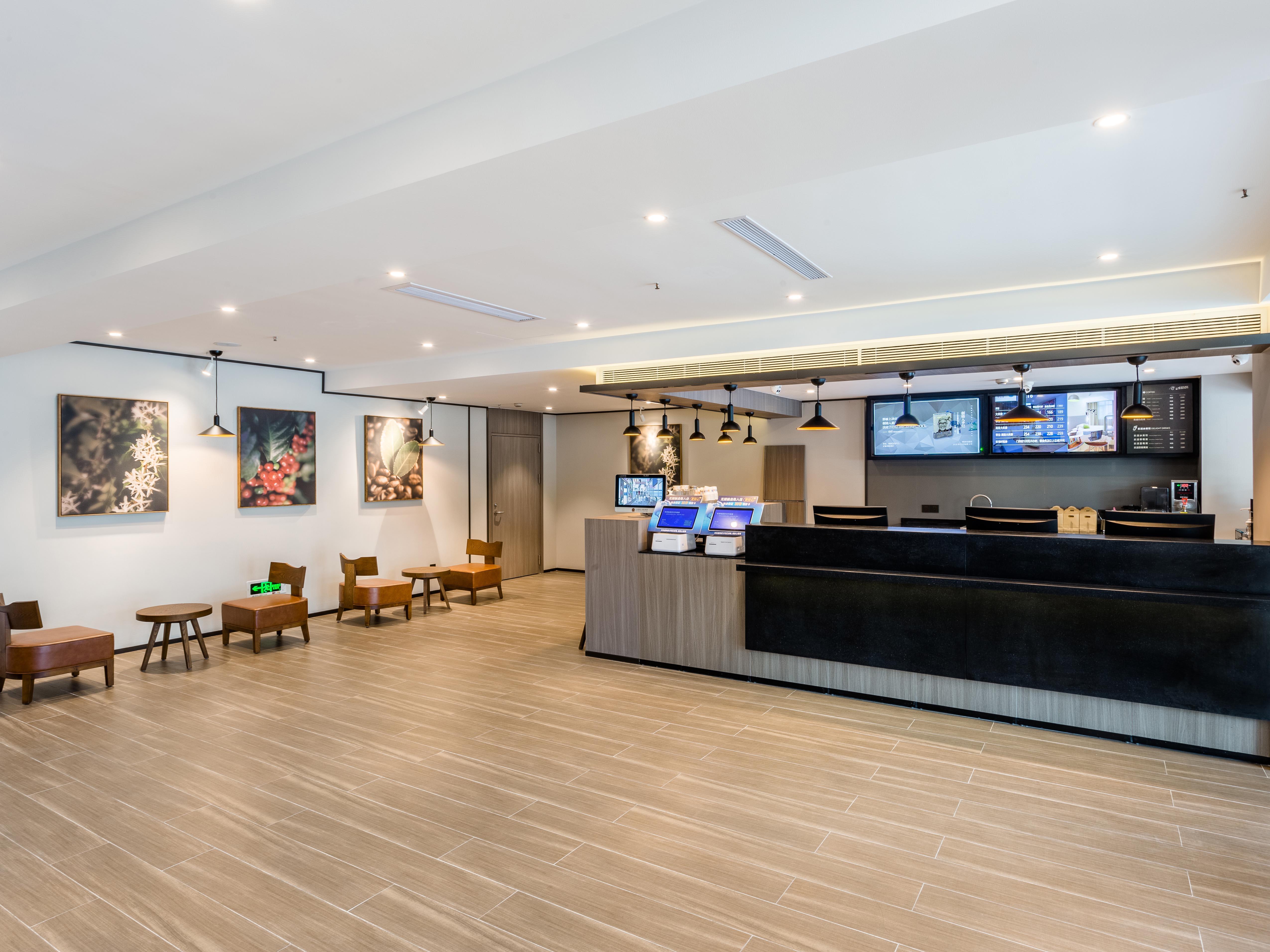 Hanting Hotel (Shenzhen Huaqiang Center Park) 4/28
