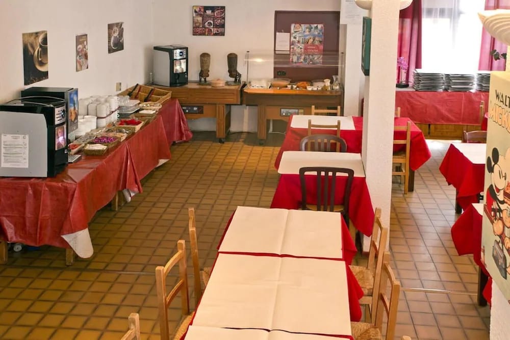 Hipotel Paris Marne la Vallée 46/48