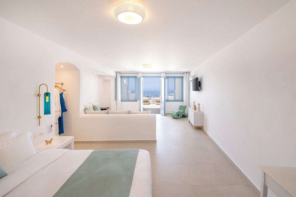 Absolute Bliss Imerovigli Suites 6/63