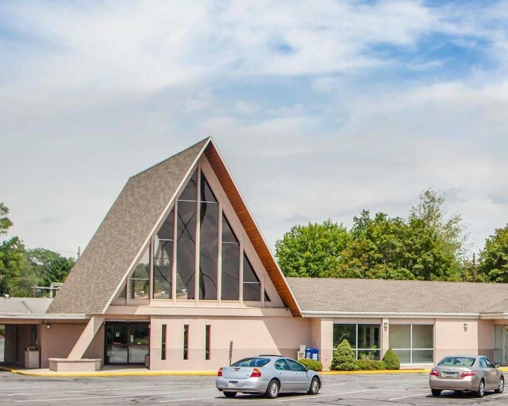 Parkview Inn and Conference Center (ex Econo Lodge) 3/50