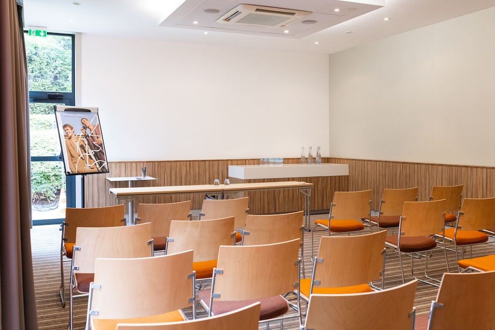 Mercure Valenciennes Centre 65/75