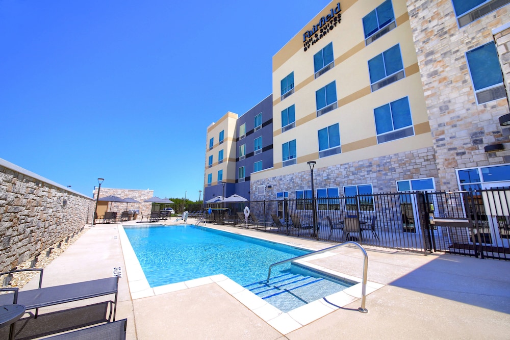 Fairfield Inn And Suites By Marriott Dallas Cedar Hill in CEDAR HILL - TX