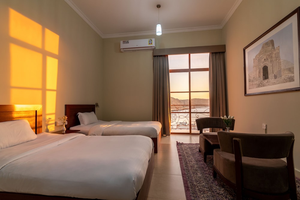 Al Ayjah Plaza Hotel 16/48