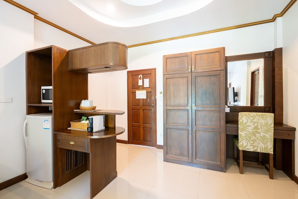 The Green Beach Resort 16/75