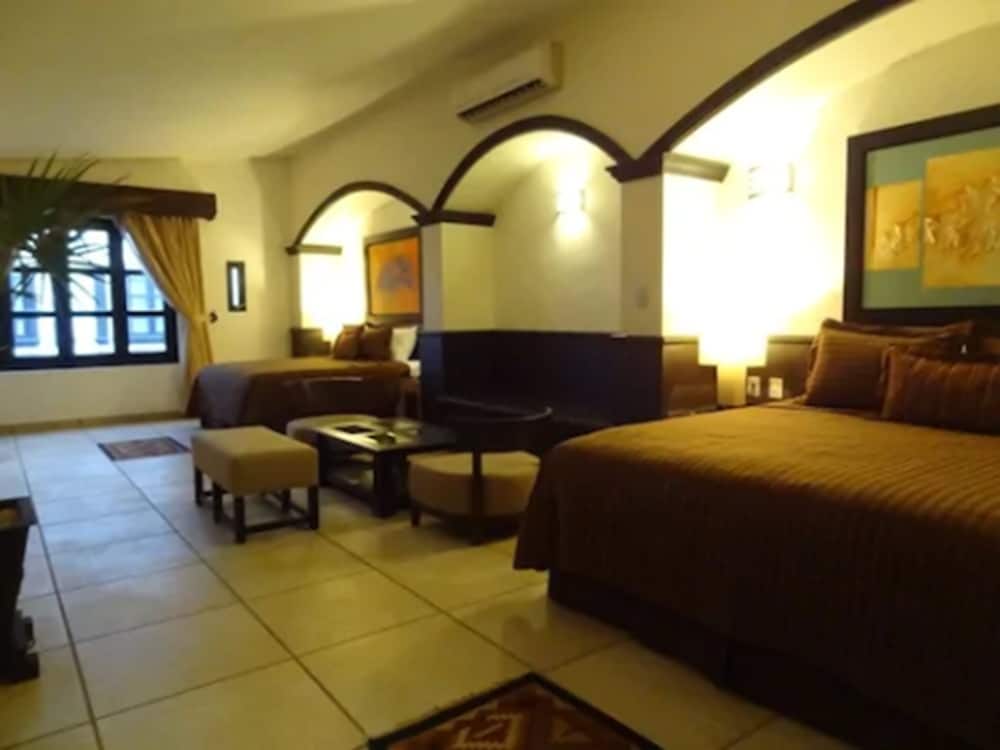 The Latit Hotel Queretaro 13/40