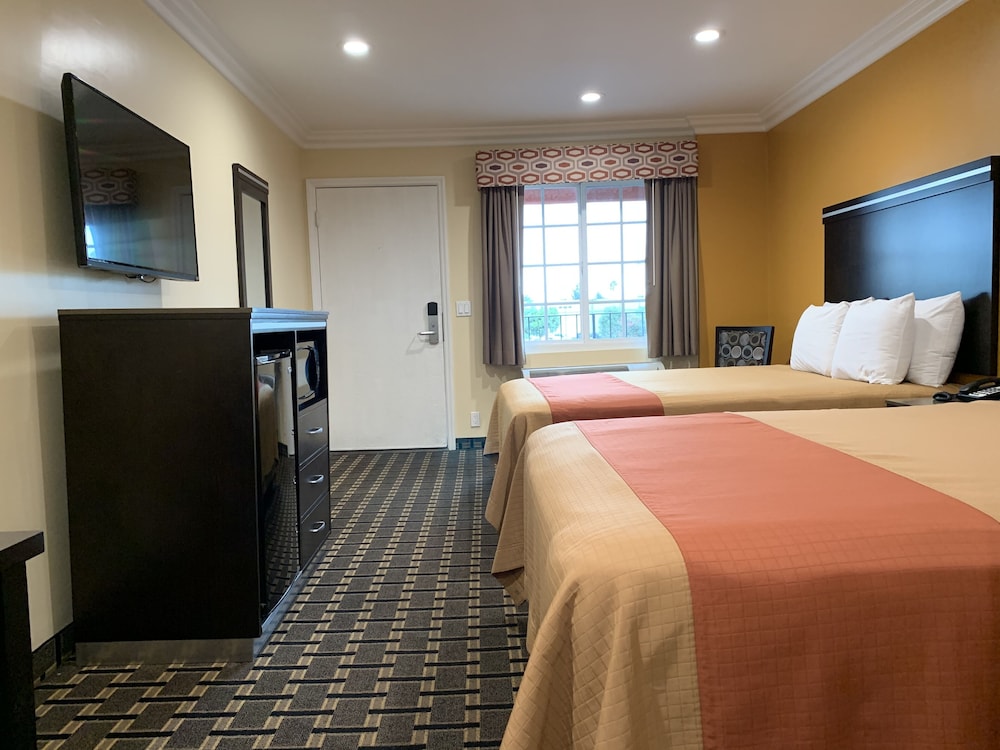 Ontario Inn & Suites 22/50