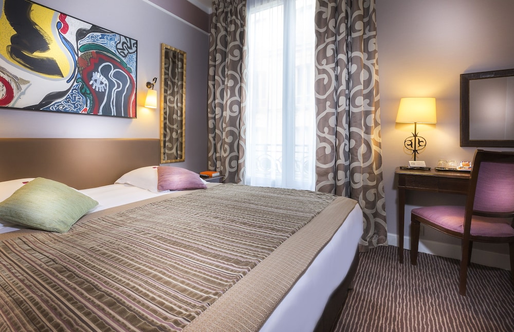 Hotel Du Bois Champs-Elysees 16/50