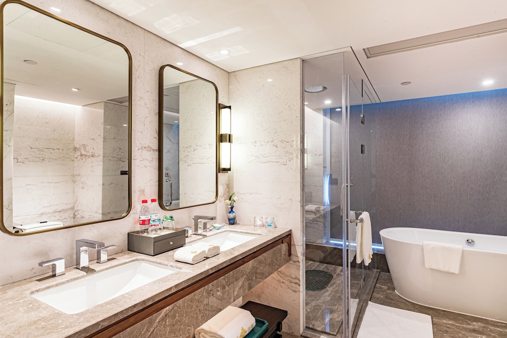 Yidu Jinling Grand Hotel 50/50