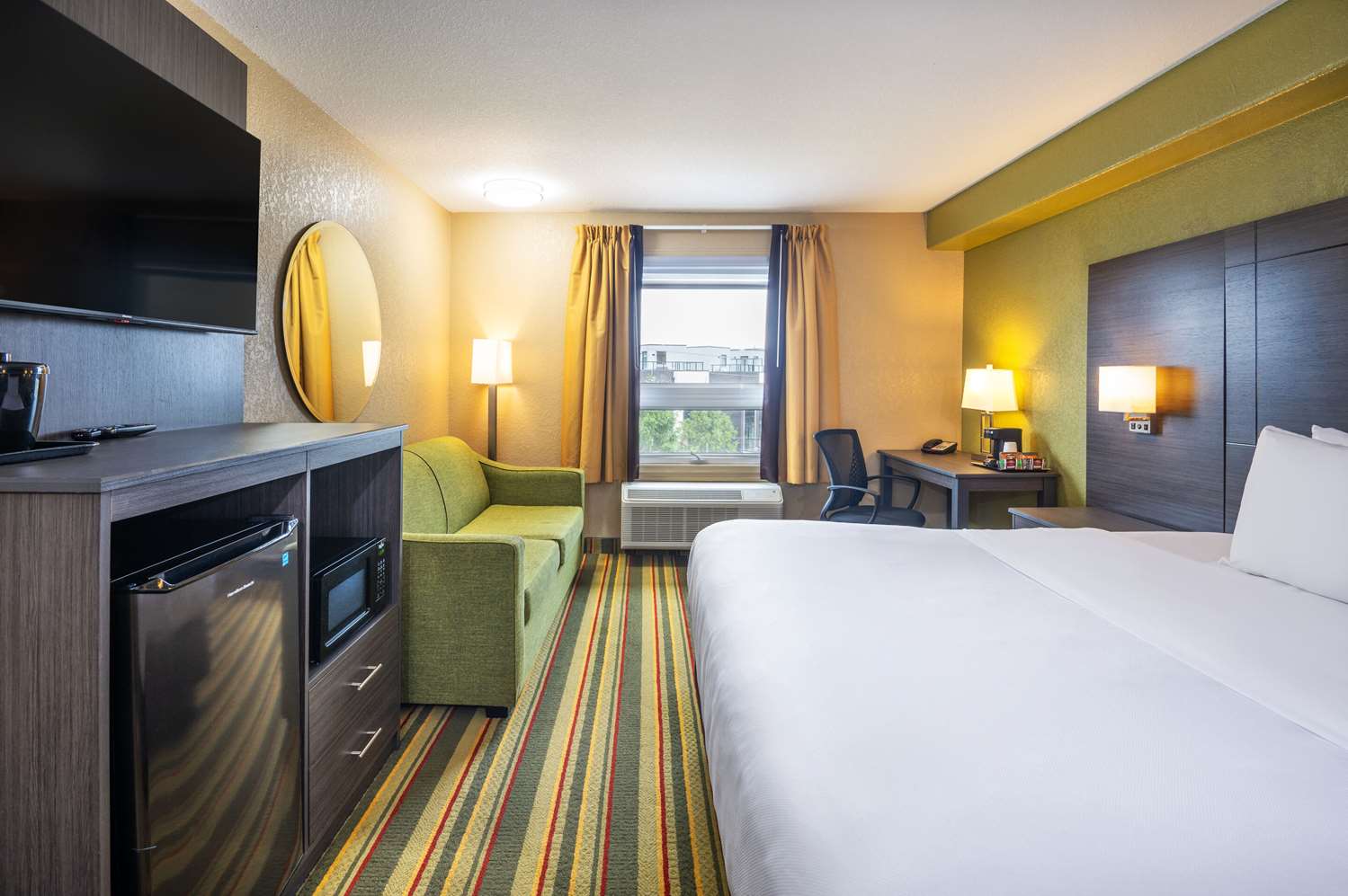 Quality Inn & Suites Grimsby 12/38