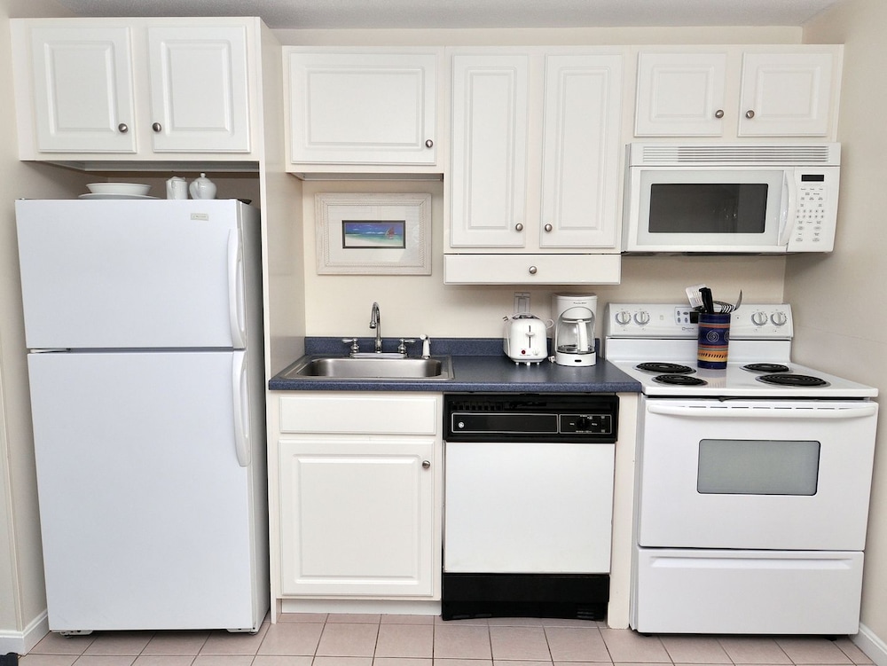 Cape Winds Resort 40/46