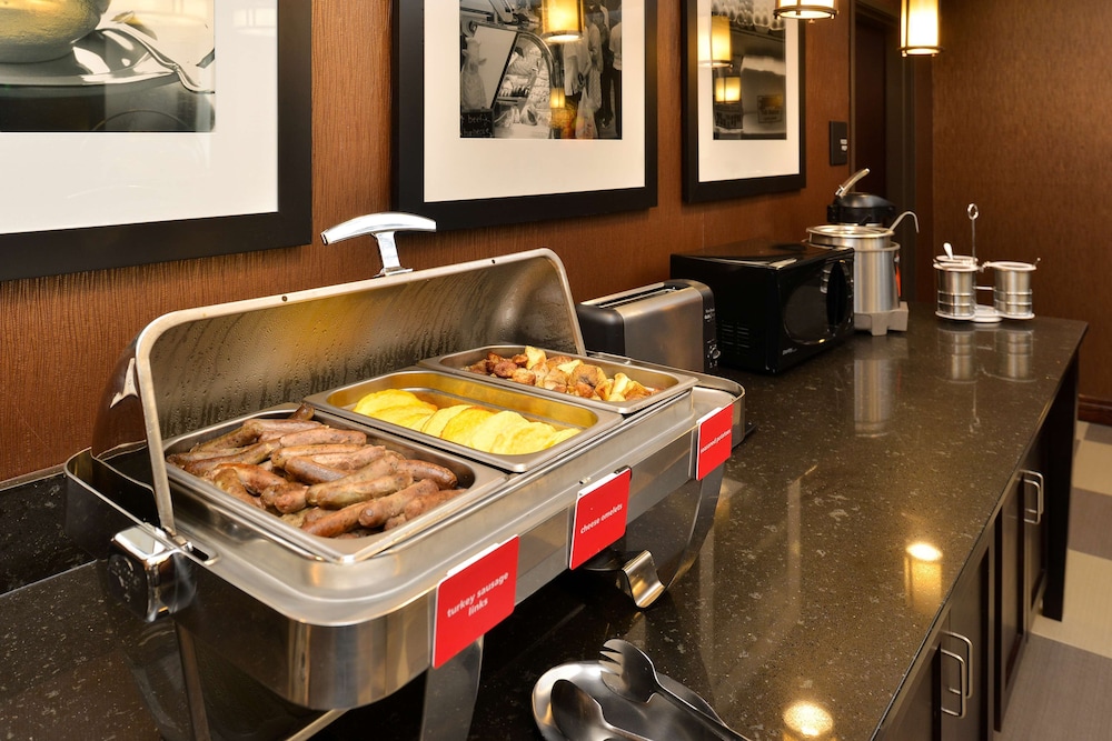 Hampton Inn Suites Harvey New Orleans West Bank 33/57
