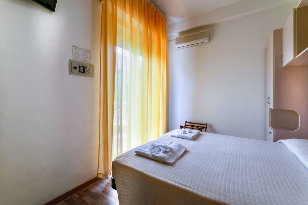 Hotel Stresa 32/66