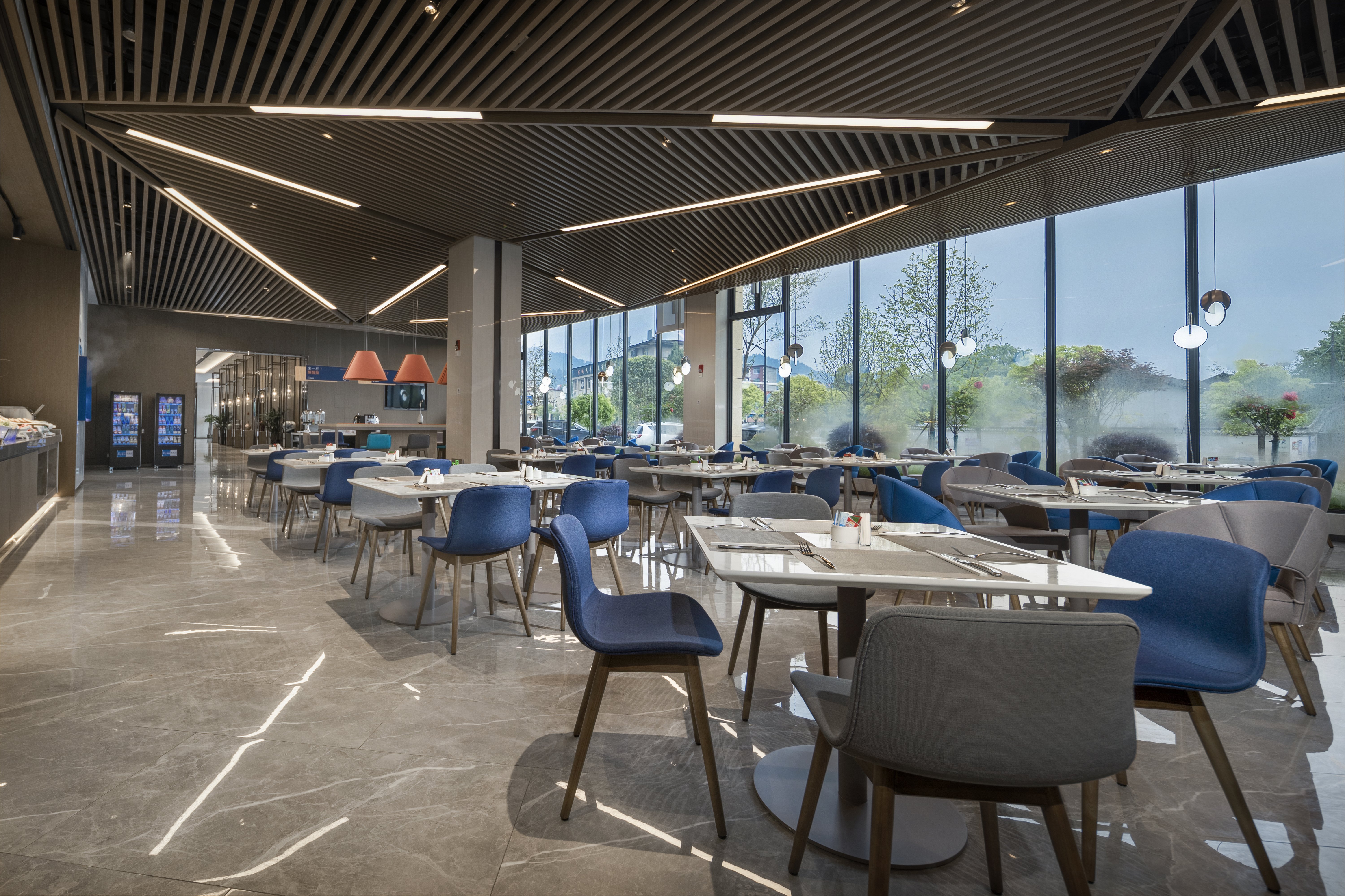 Holiday Inn Express Jingdezhen Ancient Town 35/45