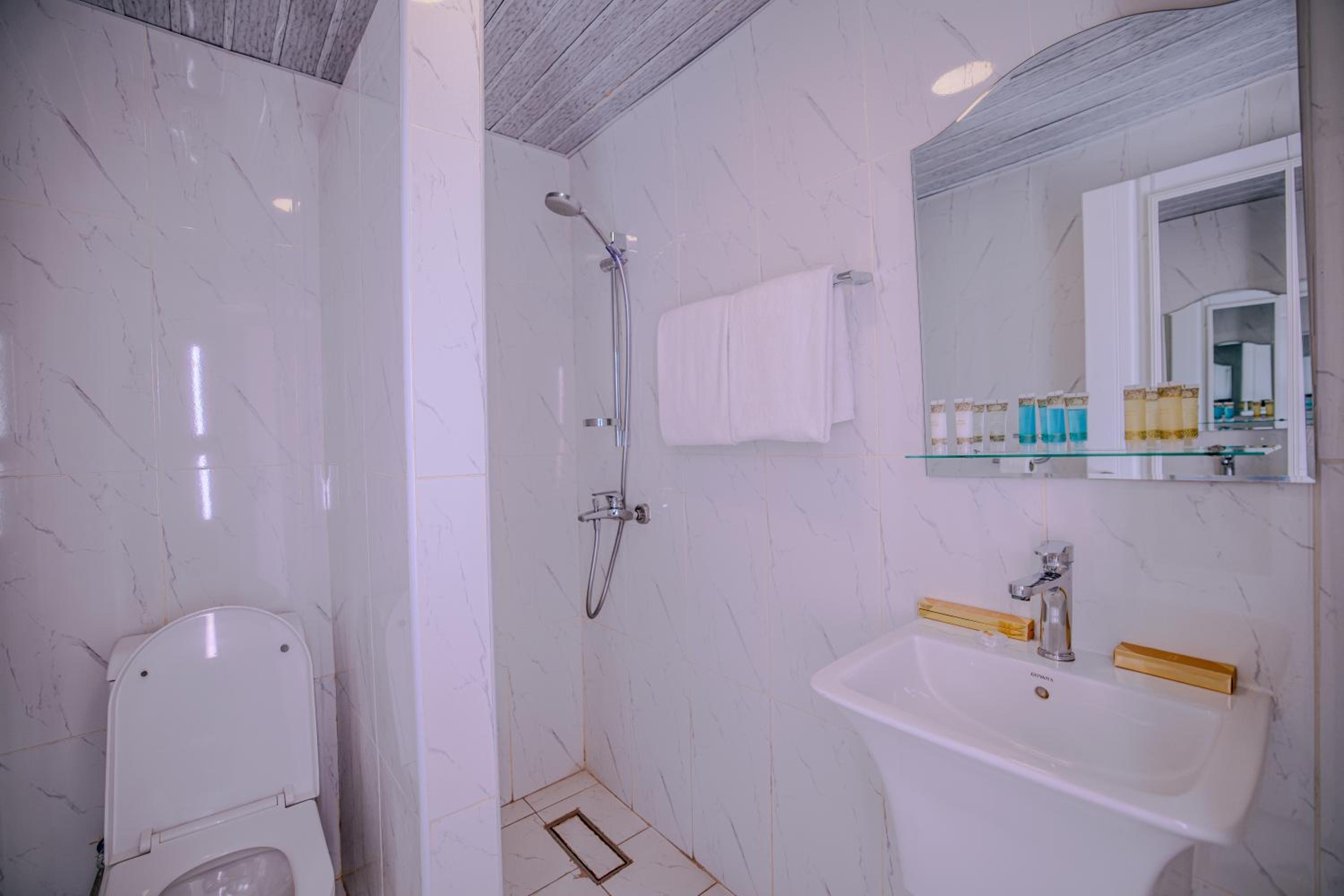 منتجع شاطئ النخيل(Palm Beach Resort) 73/73