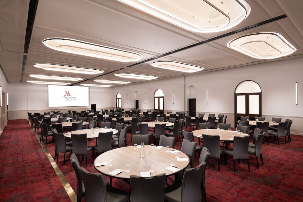 Adelaide Marriott Hotel 40/47