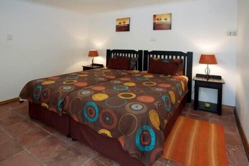 Bizafrika Guest Lodge &amp; Conference Center 17/50