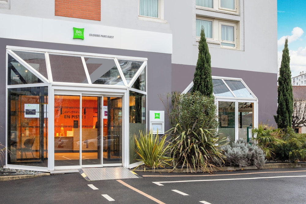 Ibis Styles Colombes Paris Ouest 6/82
