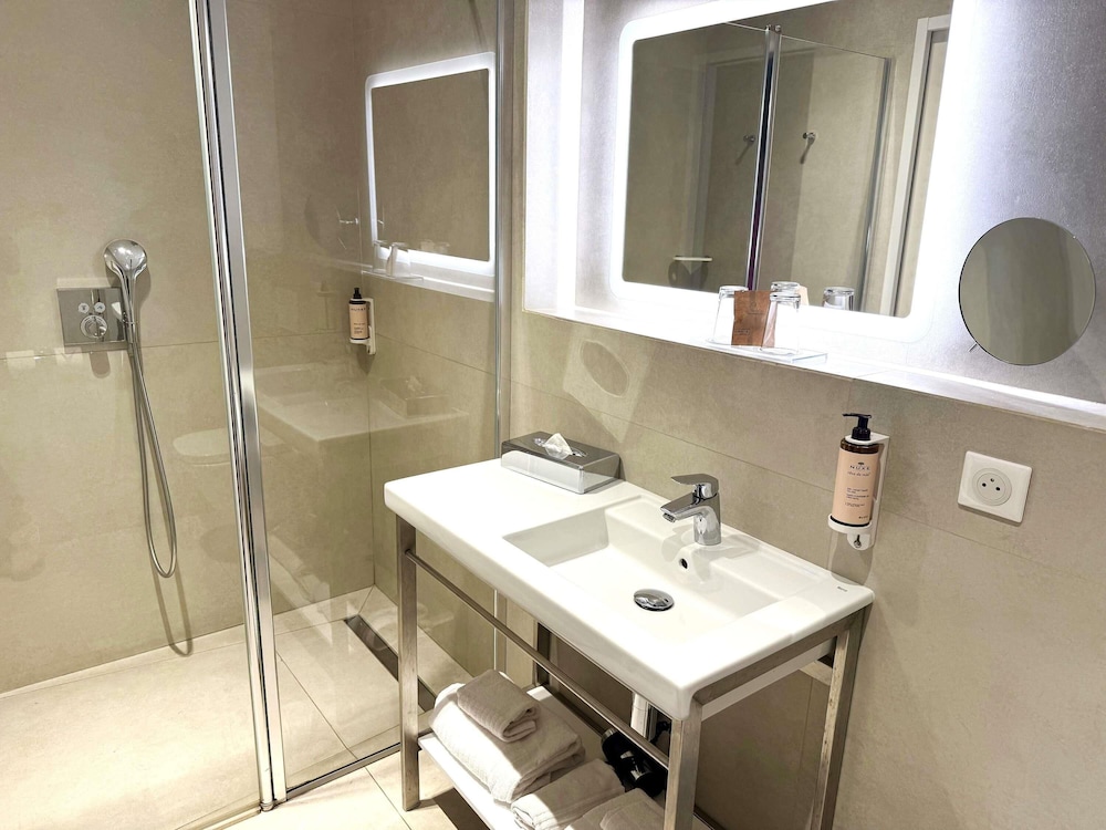 Premium, Privilege, Double Bed, Hotel Mercure Bastia Biguglia 4/8