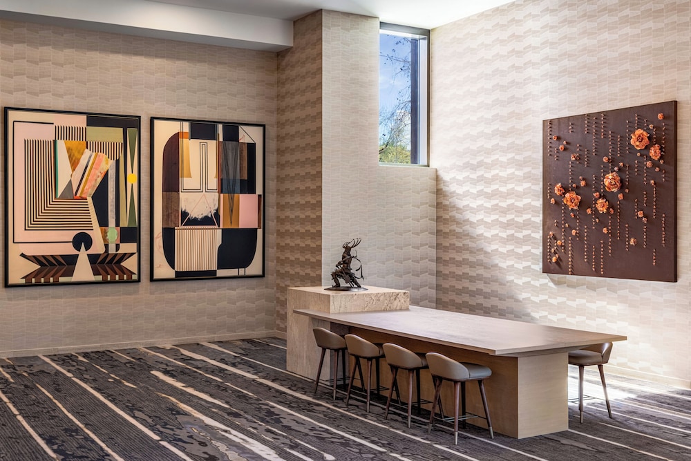 Grand Hyatt Scottsdale Resort 24/50