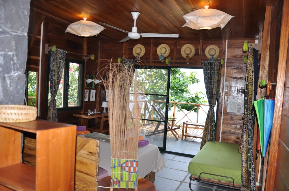 Mucumbli Hotel 30/48