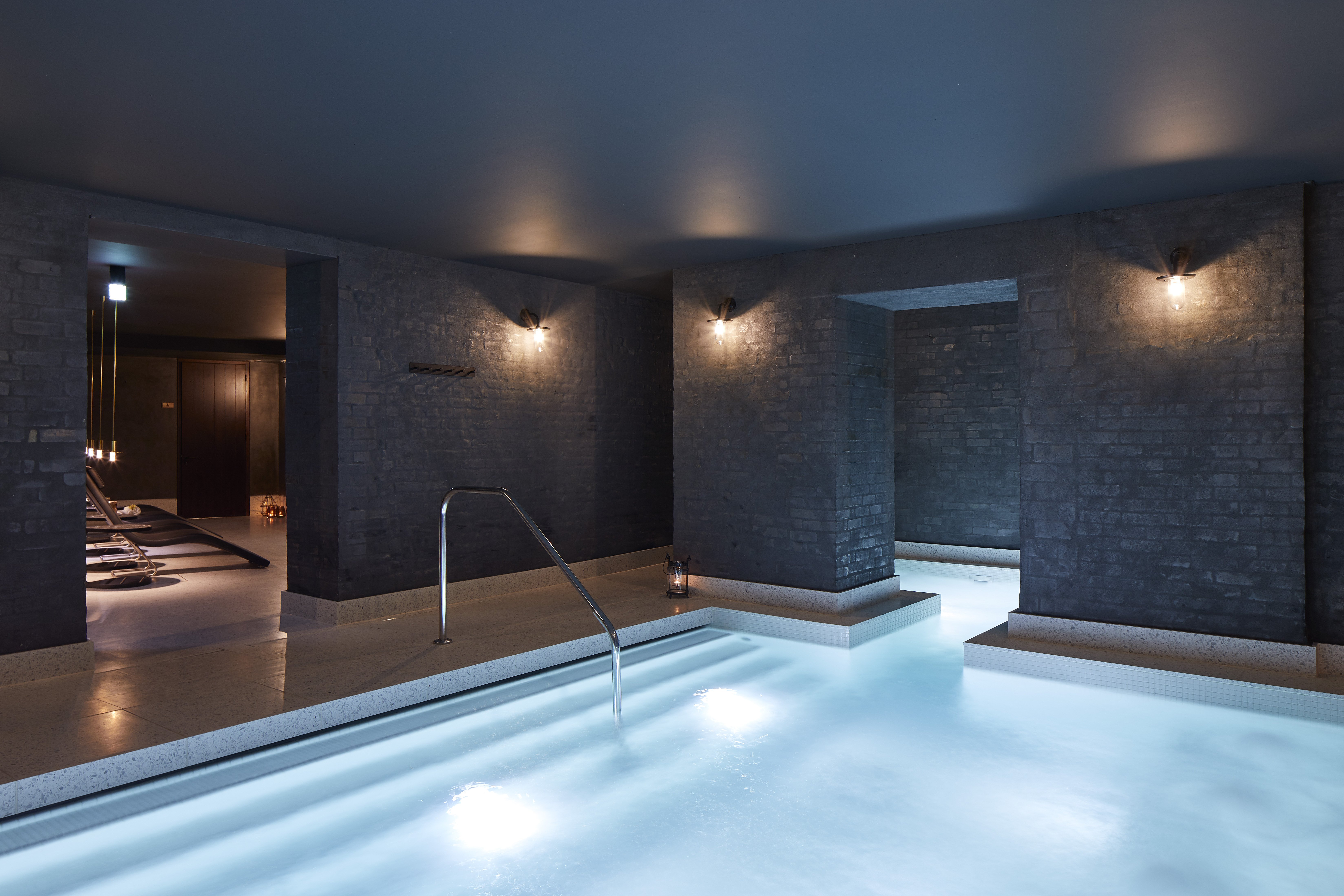 51 Buckingham Gatetaj Suites Residences 44/83