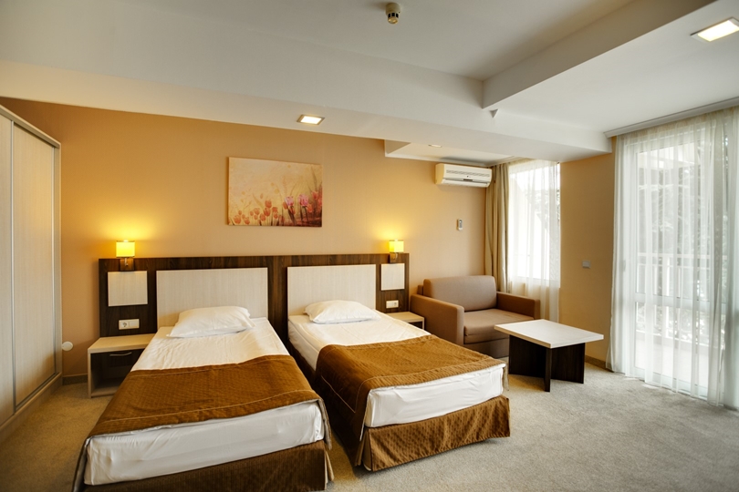 DIT Evrika Beach Club Hotel 30/68