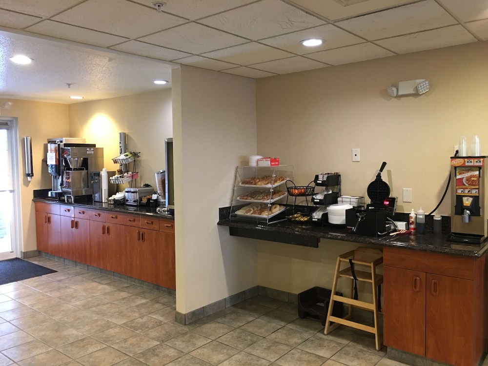 Microtel Inn Suites By Wyndham Rice Lake 25/33