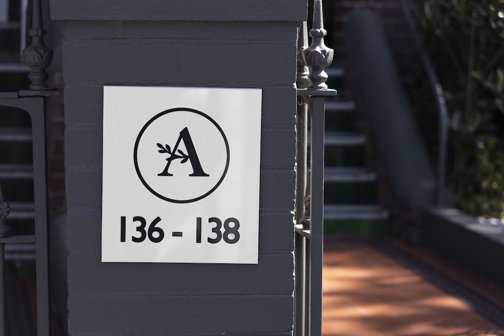 The Alison Randwick 44/63