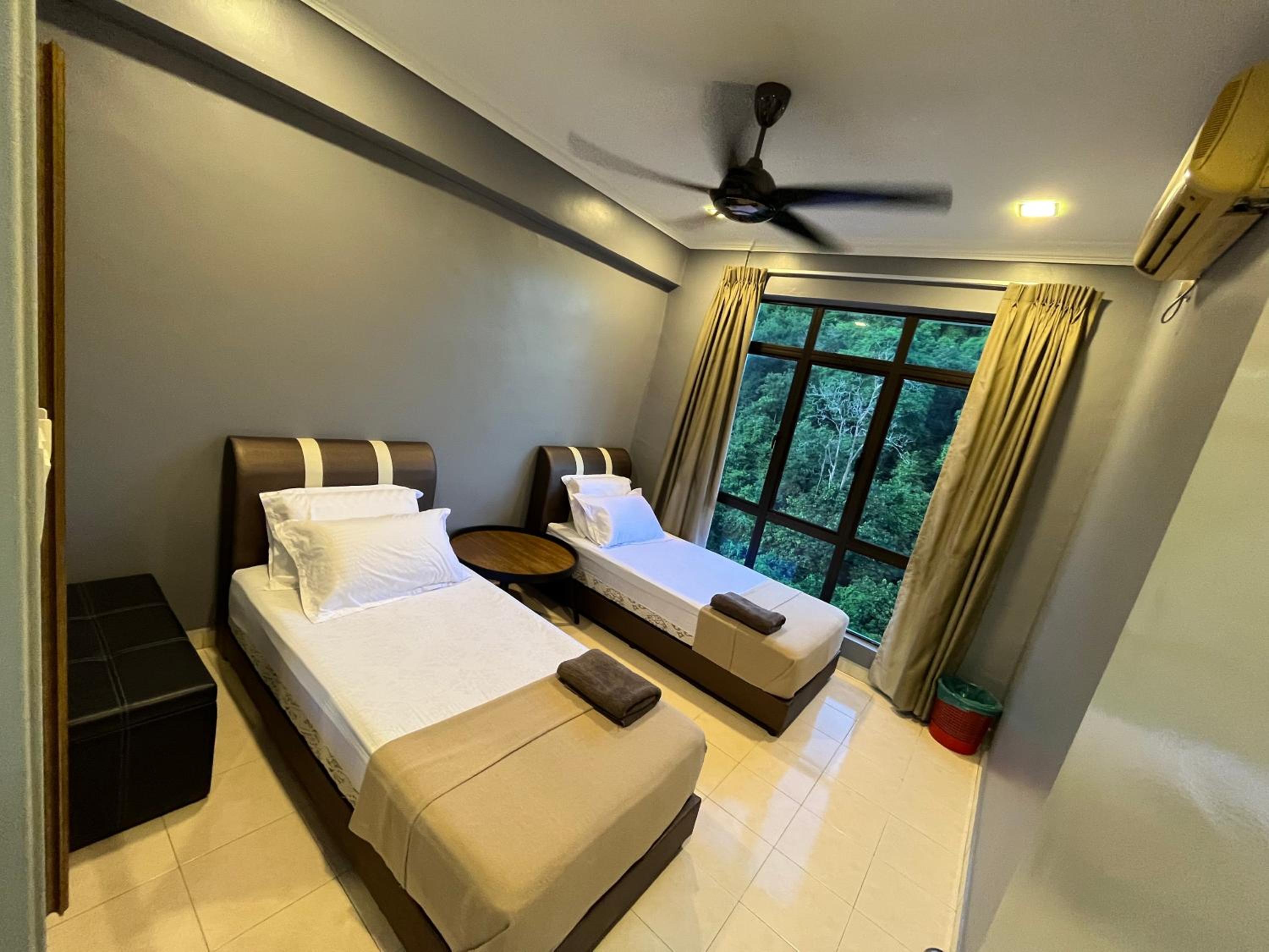 Marina Cove Resort 2/48