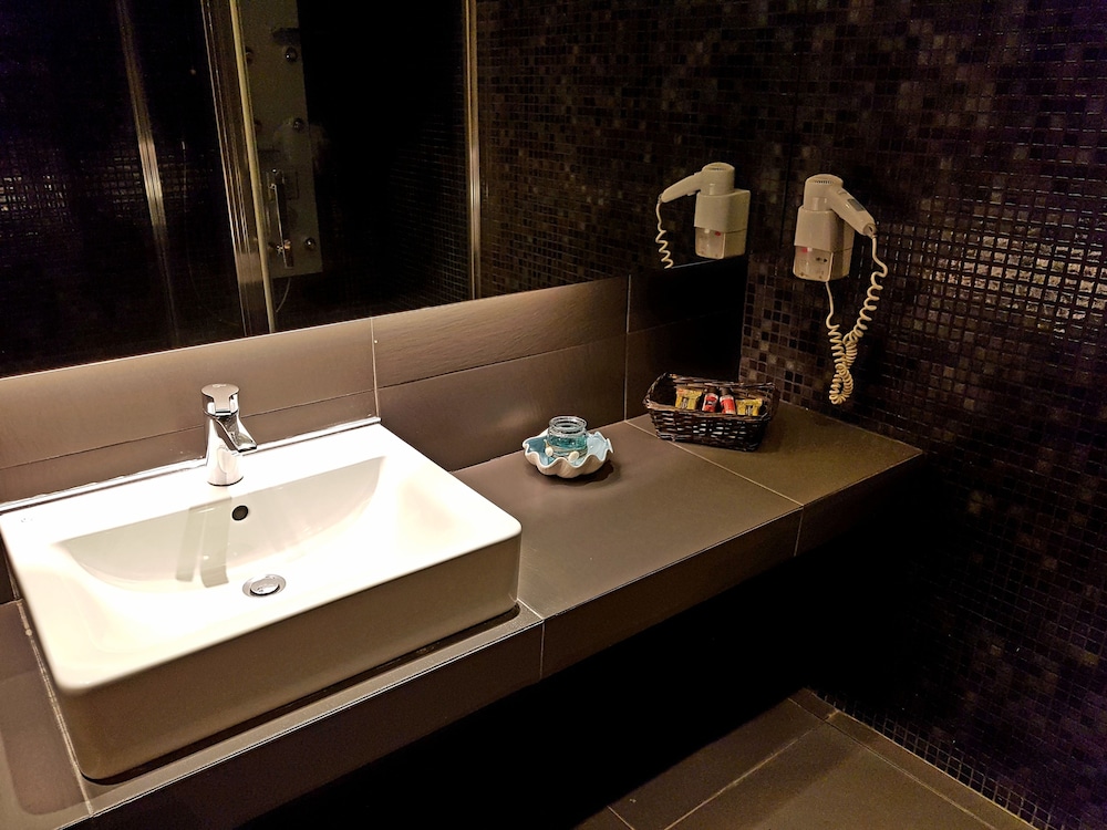 Elysion Hotel 41/43