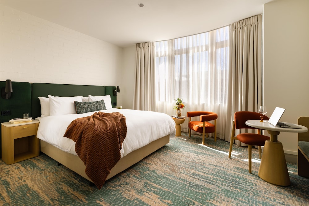 Heritage, Deluxe, King Bed