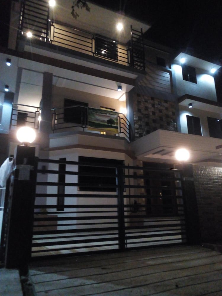 Gravino Pension House 4/52