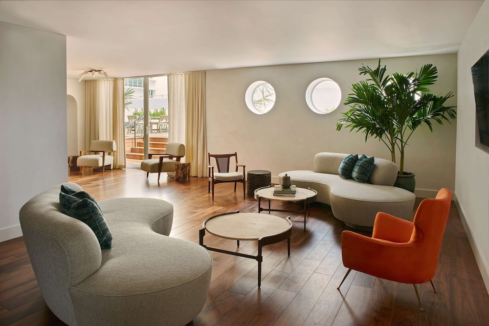 NAUTILUS SONESTA MIAMI BEACH 31/46